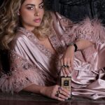 Céline Morel Instagram - Si tu devais décrire cette photo en un mot, lequel serait-il? Collaboration avec le magazine : @polisart_mag Direction artistique et photographe : agence_de_communication__s_ Couture : @georgesmakaroun Parfum : @perrismontecarlo Joaillerie : @pomellato Horlogerie : @vacheronconstantin Hôtel Le Marois