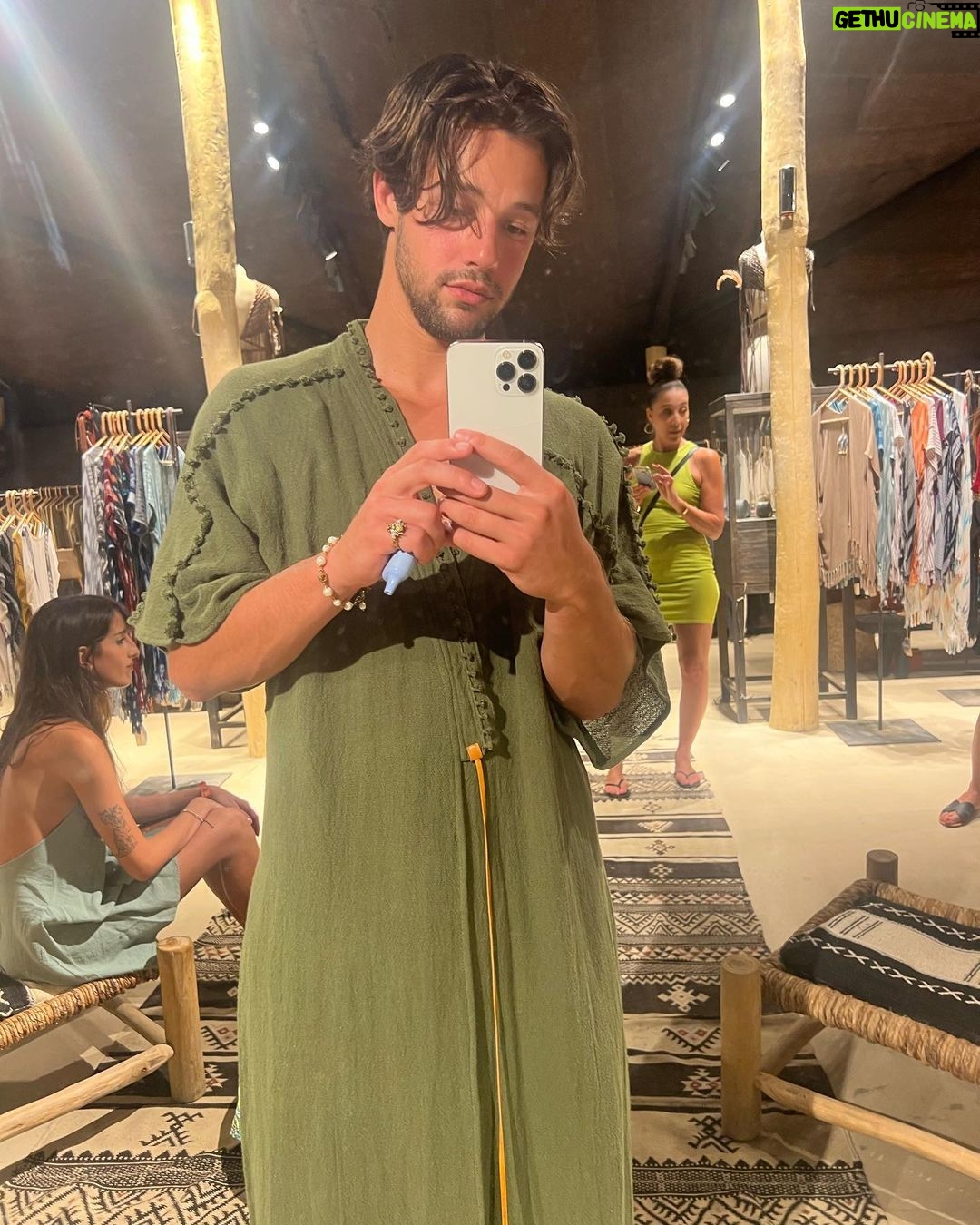 Cameron Dallas Instagram - Mykonos wassssss it ☀️🇬🇷