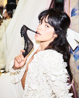 Camila Cabello Instagram - @ellenvonunwerth is a baddie and brings the baddie out of everyone. 🎀 my issue of @ellenvonunwerthvon is out now. thank you Ellen 🫶🏽