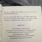 Camila Cabello Instagram - mi abuela es autora 🥺 me esta encantando este libro y no solo porque es mi abuela. es una experiencia muy unica en donde puedo escuchar las canciones que la han acompañado en cada capitulo de su vida intensa y ordinariamente mágica. Siempre lo sabia pero ahora ustedes tambien, mi abuela es una cabrona. LA GRAN BANDOLERA FOREVER ❤️‍🔥❤️‍🔥❤️‍🔥❤️‍🔥❤️‍🔥❤️‍🔥❤️‍🔥 “los boleros que he vivido” en Amazon hora, dejen un review para apoyar si quieren ✨