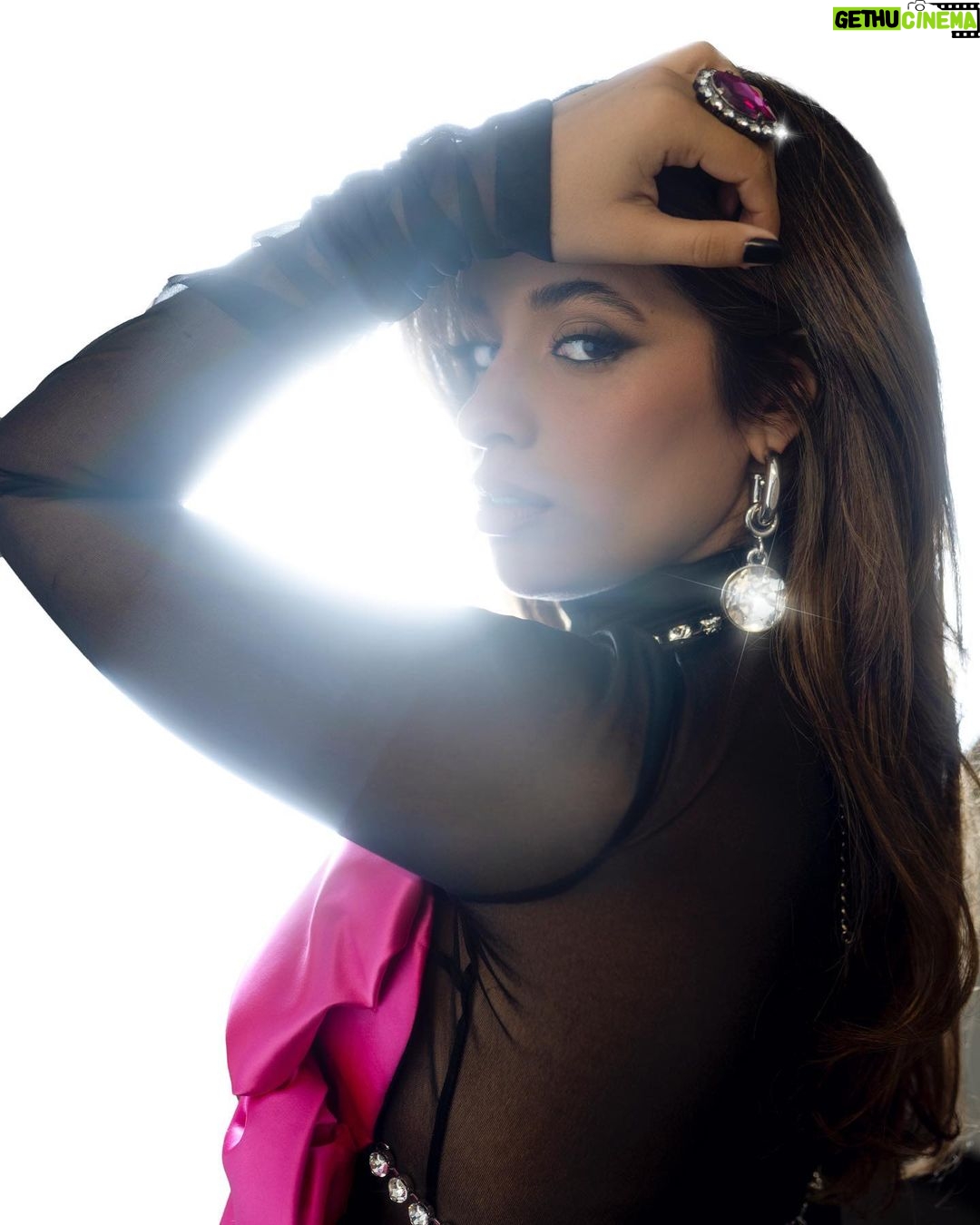 Camila Cabello Instagram - top 13 tonight!!! make sure you vote for #teamcamila ❤️🔥❤️🔥❤️🔥