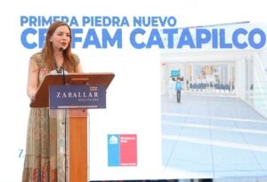 Camila Flores Instagram - ✅ Primera piedra del Cesfam de #Catapilco 🙌🏻
Junto a nuestro #CORE Percy Marin acompañamos con gran alegría a nuestro querido alcalde de #Zapallar Gustavo Alessandri y vecinos en la colocación de la primera piedra de lo que será el Cesfam de Catapilco 
Me alegra muchísimo que se esté avanzando después de 5 años de arduo trabajo y gestiones para que esto resulte 
Me consta la dedicación que el alcalde puso en este proyecto para que se haga realidad, lamentablemente la burocracia no permitió avanzar más rápido 
Como equipo felices de contribuir en cosas tan importantes como mejorar la salud 💪🏻