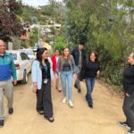 Camila Flores Instagram - ✅ En terreno con los vecinos del comité Volver a empezar de #Olmue Junto a nuestro #CORE Percy Marin y nuestro alcalde Jorge Jil estuvimos celebrando la alegría de los vecinos del comité de pavimentación volver a empezar del sector Lo Narváez de Olmue por la aprobación de los más de 1100 millones de pesos para pavimentar las calles Serafín Pinto y Pablo Neruda, esto con fondos del Gobierno Regional Este proyecto contempla muros de contención y el ensanchamiento de calles, lo que le cambiará la calidad de vida a nuestros queridos vecinos Felices como equipo de poder decir #MisionCumplida