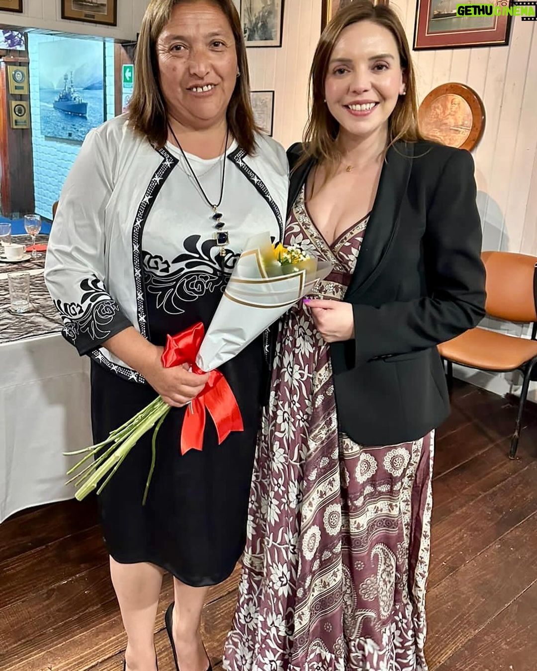 Camila Flores - 622 Likes - ✅ Cena de navidad con el Consejo de Pastores de #Quintero
Junto a nuestro CORE Percy Marin compartimos una significativa cena de navidad con el Consejo de Pastores Evangélicos de Quintero, fue una hermosa instancia de recogimiento y fe
Agradezco especialmente a Maritza Verdejo por organizar esta linda actividad
Firmes y adelante