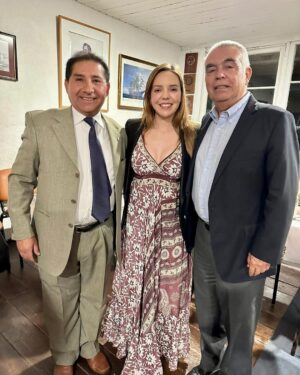 Camila Flores Instagram - ✅ Cena de navidad con el Consejo de Pastores de #Quintero 
Junto a nuestro CORE Percy Marin compartimos una significativa cena de navidad con el Consejo de Pastores Evangélicos de Quintero, fue una hermosa instancia de recogimiento y fe 
Agradezco especialmente a Maritza Verdejo por organizar esta linda actividad 
Firmes y adelante