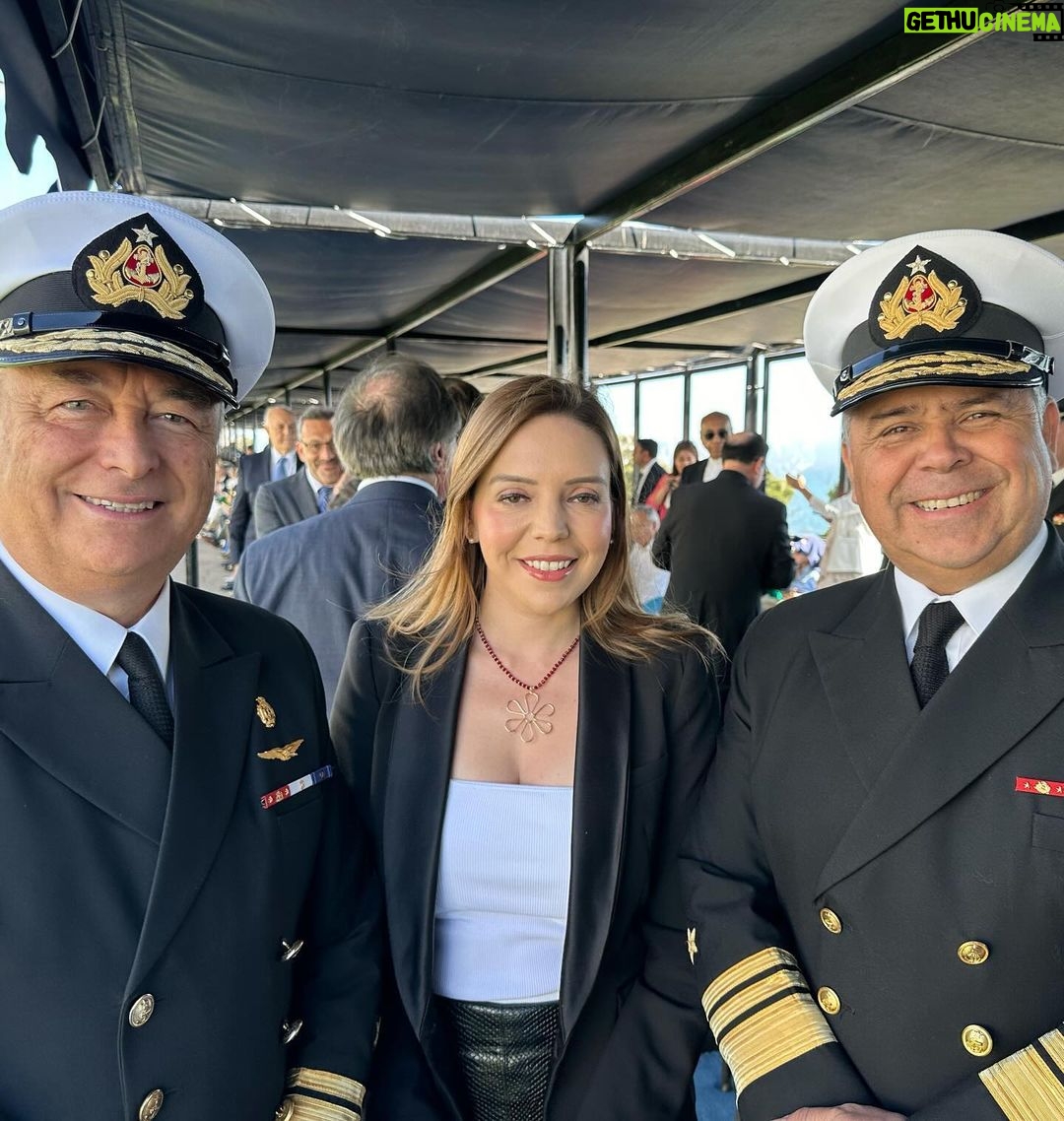 Camila Flores - 1.5K Likes - ✅ En ceremonia de investidura de oficiales año 2023 de la Escuela Naval
Con mucho orgullo acompañé a los nuevos oficiales que hoy juraron en la Escuela Naval, en una hermosa, emotiva y patriota ceremonia
Llena de orgullo ver a esos hombres y mujeres que juran rendir la vida si es necesario por la defensa de la patria
Para ellos y sus familias mis felicitaciones 🇨🇱