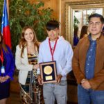 Camila Flores Instagram - ✅ Reconocimiento a nuestros jóvenes deportistas de #Puchuncavi Junto a nuestro #CORE Percy Marin y Maryolen Zamora Escobar Concejal de Puchuncaví entregamos merecidos reconocimientos a jóvenes futbolistas de la comuna de Puchuncavi quienes ganaron el campeonato regional Sub 17 Ahora nos representarán en el campeonato nacional Estamos muy orgullosos de ellos y sus familias El deporte, la disciplina, trabajo en equipo y la perseverancia son fundamentales para tener jóvenes de bien