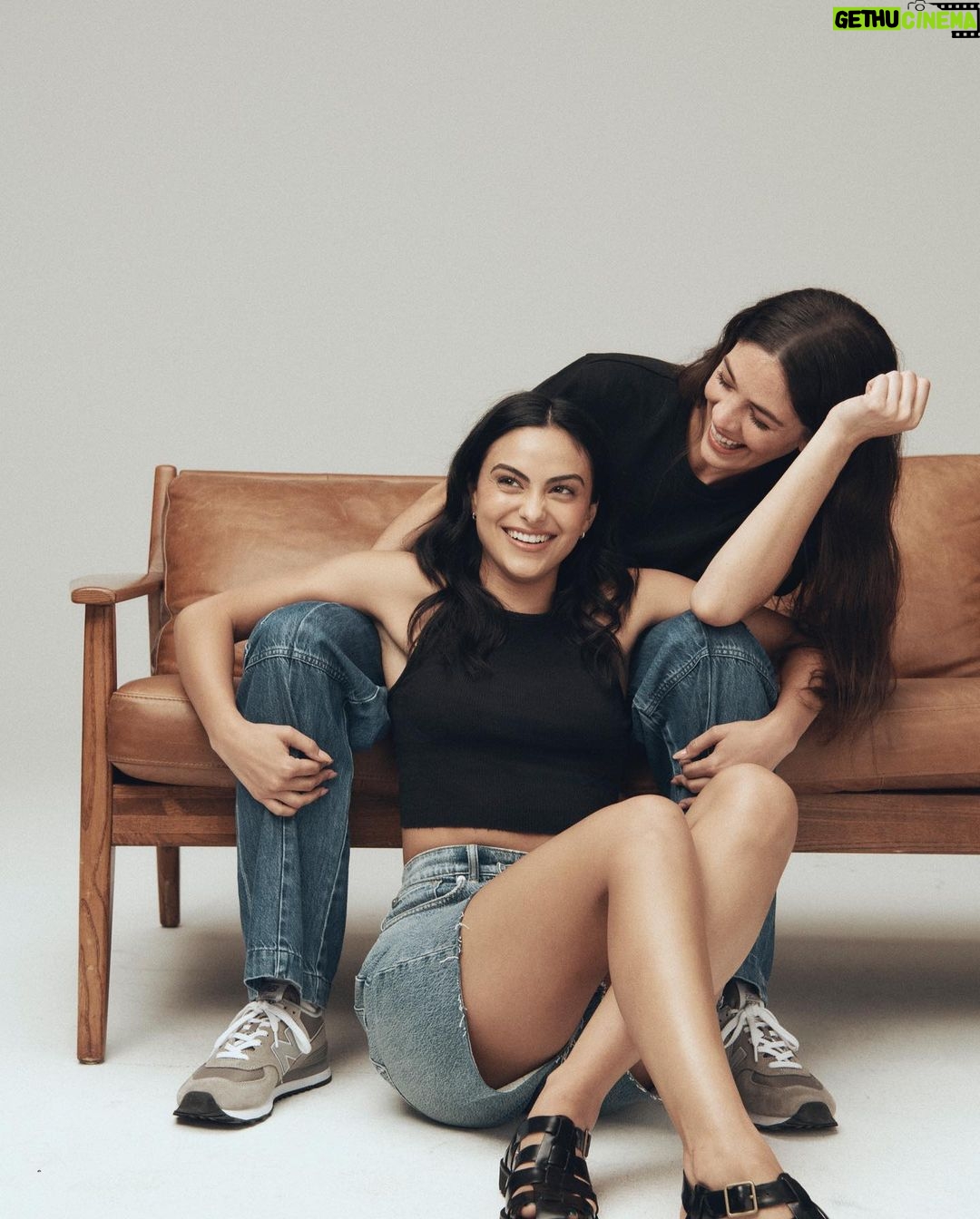 Camila Mendes Instagram - @madewell x @mollyddickson is hereee๐๐ so proud of you molly!! these pieces are current yet timeless and will live in my closet forever ๐ #madewellpartner