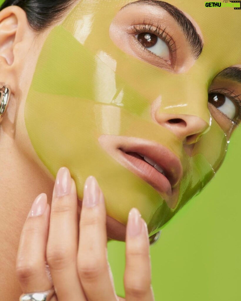 Camila Mendes Instagram - meet fresh peel 💚 our newest innovation at LOOPS. a resurfacing mask that gently exfoliates, polishes, clarifies and brightens, while you sit back and relax ✨ shop now, exclusively @loopsbeauty & @revolve @camimendes @evaschwank @jentioseco @laurenpalmersmith @thuybnguyen @mollyddickson #FreshPeel #LOOPS #NewSkincare #LiquidExfoliant #RevolveBeauty @loopsbeauty @revolve @revolvebeauty