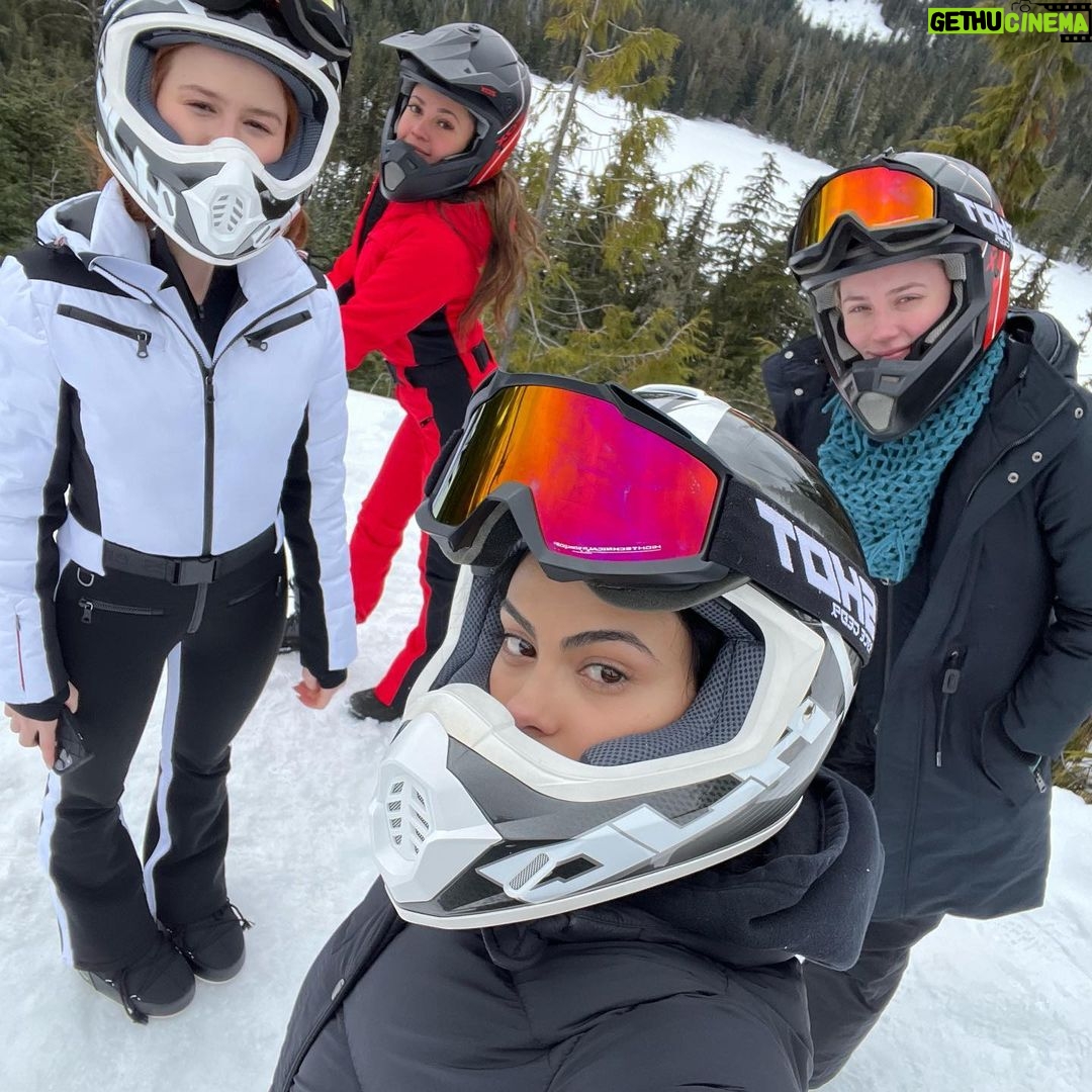 Camila Mendes Instagram - 😎 motomamis unite 🏍💨