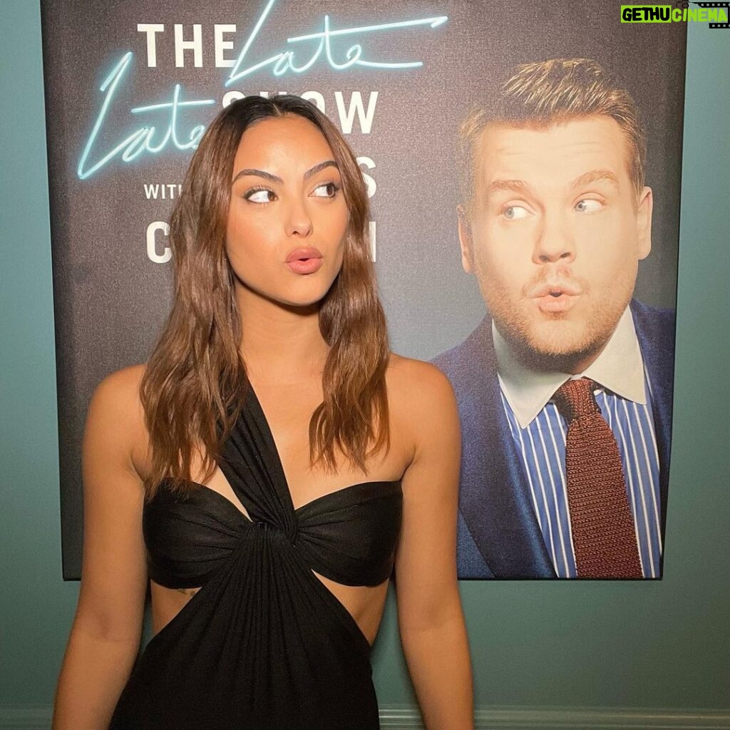 Camila Mendes Instagram - we interrupt your regularly scheduled emmy’s content to remind you to tune in to @latelateshow tonight 📺💥 12:37/11:37c on CBS