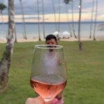 Camilo Instagram - Lo más importante es que en la vida lo más importante siempre sea lo más importante. Salud 🍷 por la familia!