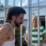 Camilo Instagram – En el aeropuerto, apenas llegué, con el corazón a mil por estar en Montería, una niña me preguntó si podía orar muy rápido. Le dije que sí y dijo: “Gracias Padre, porque Camilo regresó a su casa”. Ahí se completó mi corazón! 
1. Volver a 2C 📝 
2. Dos Monterianos volviendo a casa. Gracias @manuelturizo por esta invitación. Te admiro profundísimamente. 
3. En este patio nunca pasó el tiempo
4. Peto 4 the soul 🥣 
5. Mi niñez sigue jugando en estas canchas
6. Timbrando en la primera casa que recuerdo para que me dejaran entrar a recordar.
7. Yo me quedo aquí debajo de la bonga 🌳 
8. Vueltiao 
9. Lágrimas de nostalgia y ganas de volver a estar ahí. Montería – Córdoba