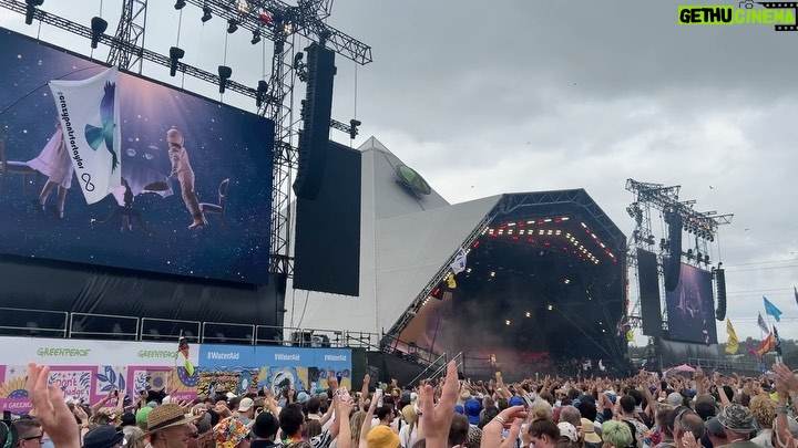 Cara Delevingne Instagram - I have been going to Glastonbury since I was 15 but this year was my first sober one and it was by far my favorite. Filled with tears, full belly laughs, long awaited reunions and so much love. Till next time… ❤️ 1. Lewis Capaldi 2. Guns N’ Roses 3. Fat boy slim 4. Cat Stevens 5. Blondie 6,7,8,9,10. ELTON JOHN Glastonbury Festival
