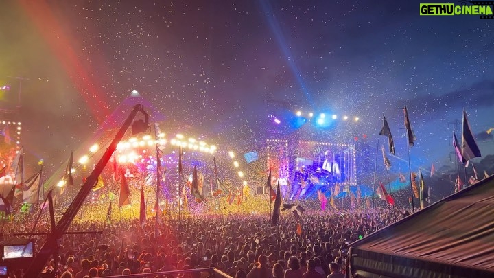 Cara Delevingne Instagram - I have been going to Glastonbury since I was 15 but this year was my first sober one and it was by far my favorite. Filled with tears, full belly laughs, long awaited reunions and so much love. Till next time… ❤️ 1. Lewis Capaldi 2. Guns N’ Roses 3. Fat boy slim 4. Cat Stevens 5. Blondie 6,7,8,9,10. ELTON JOHN Glastonbury Festival