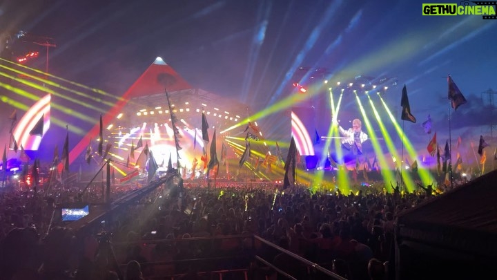 Cara Delevingne Instagram - I have been going to Glastonbury since I was 15 but this year was my first sober one and it was by far my favorite. Filled with tears, full belly laughs, long awaited reunions and so much love. Till next time… ❤️ 1. Lewis Capaldi 2. Guns N’ Roses 3. Fat boy slim 4. Cat Stevens 5. Blondie 6,7,8,9,10. ELTON JOHN Glastonbury Festival