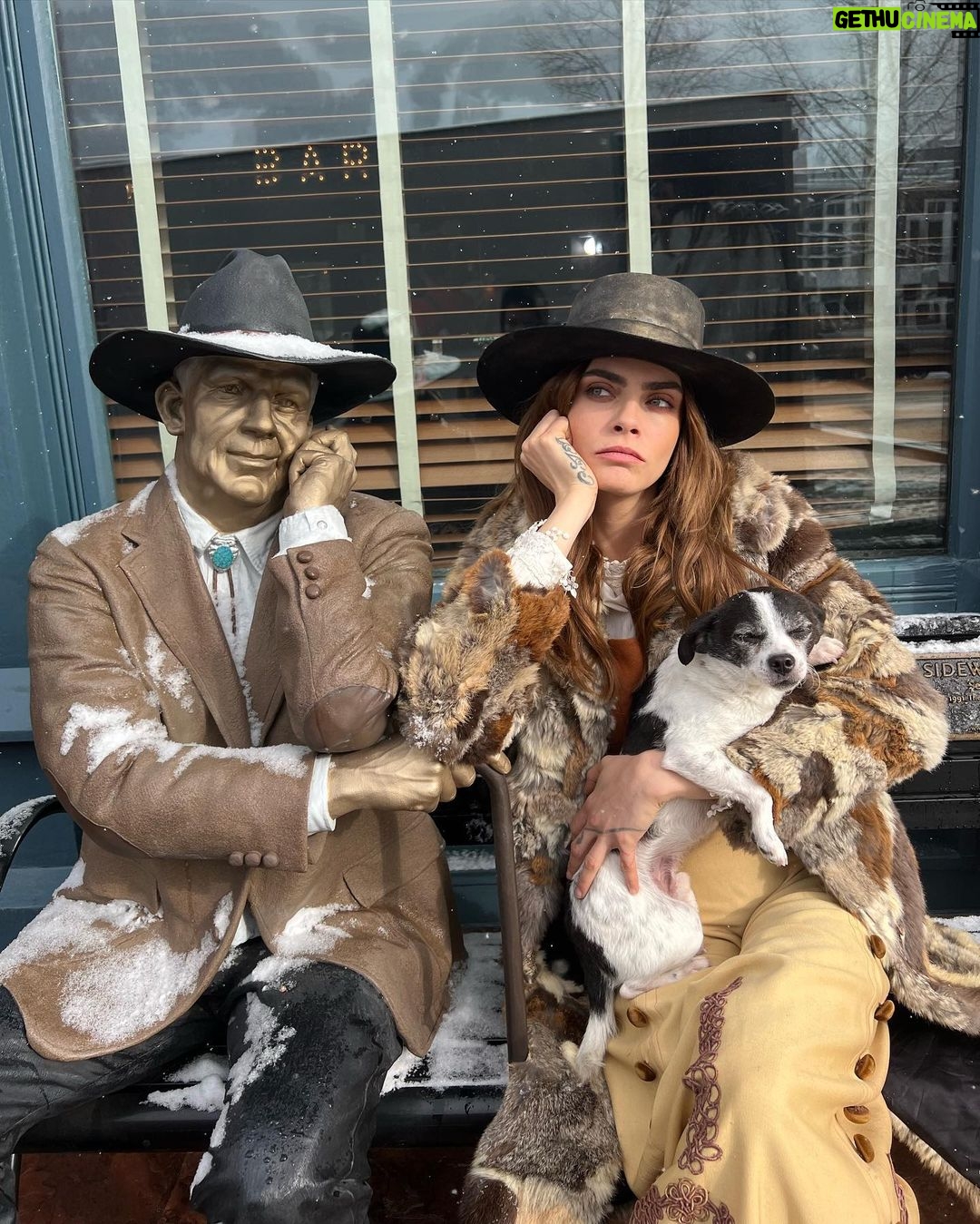 Cara Delevingne Instagram - Throuple #FAUX Aspen, Colorado