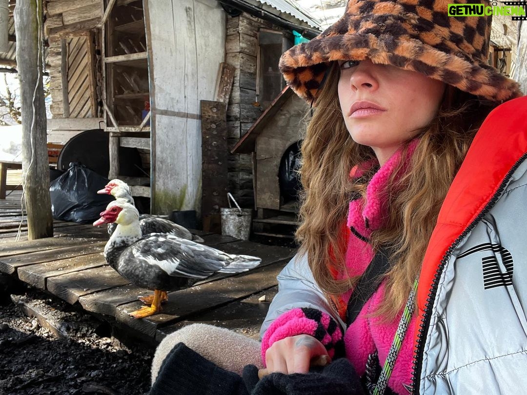 Cara Delevingne Instagram - Duck duck goose