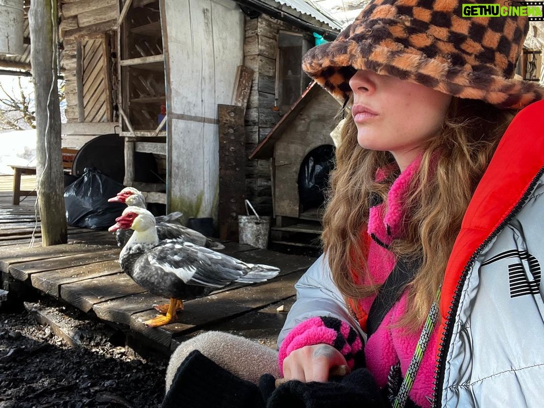 Cara Delevingne Instagram - Duck duck goose