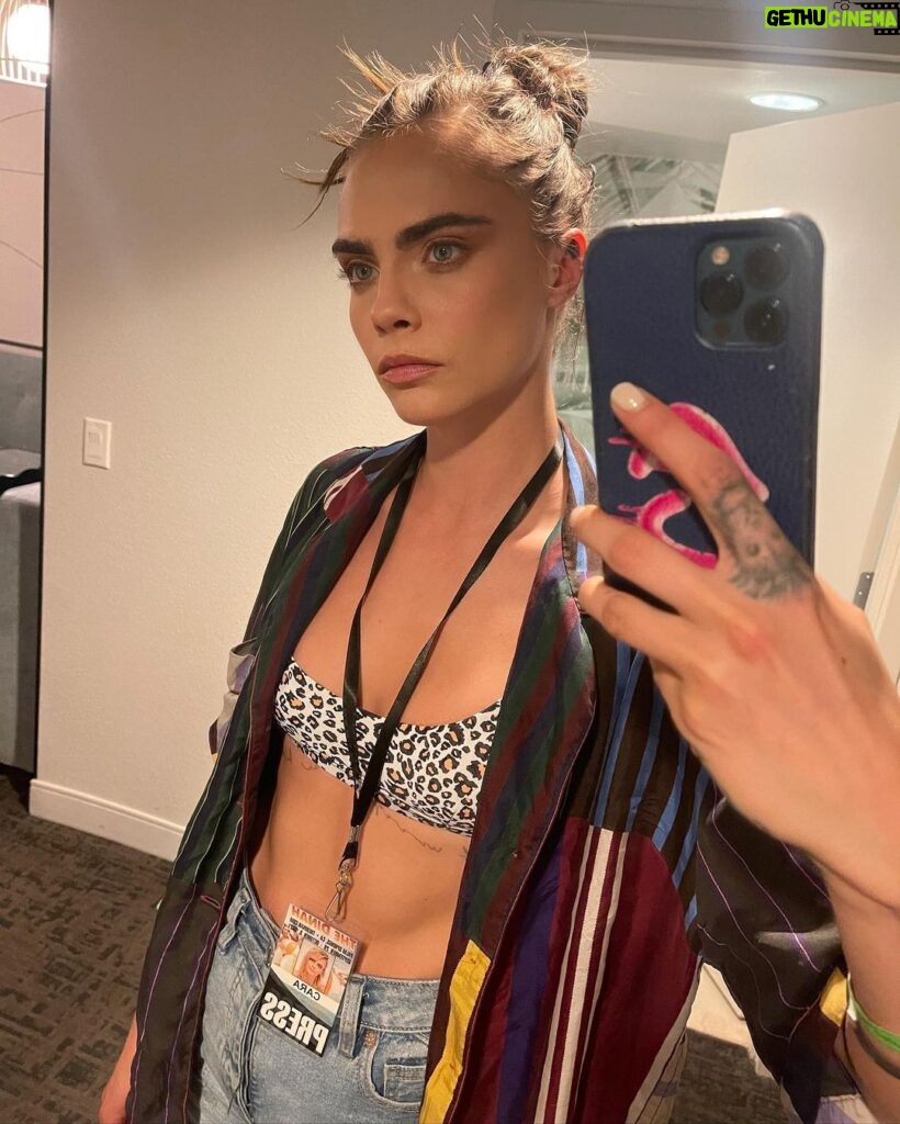 Cara Delevingne Instagram - Watch this space Palm Springs, California
