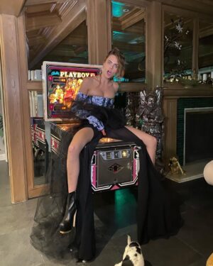 Cara Delevingne Instagram - Whoever said diamonds are a girl’s best friend never had the right vibrator