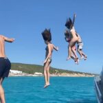 Cara Delevingne Instagram - You can’t be a pirate without the booty