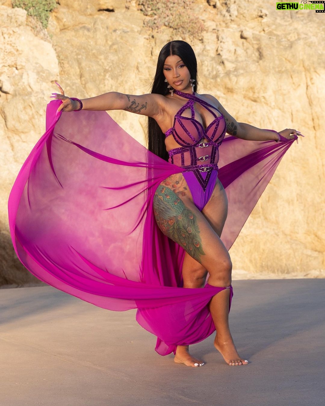 Cardi B Instagram - Bad b💜tch in real life ,show me real love give a F bout them likes