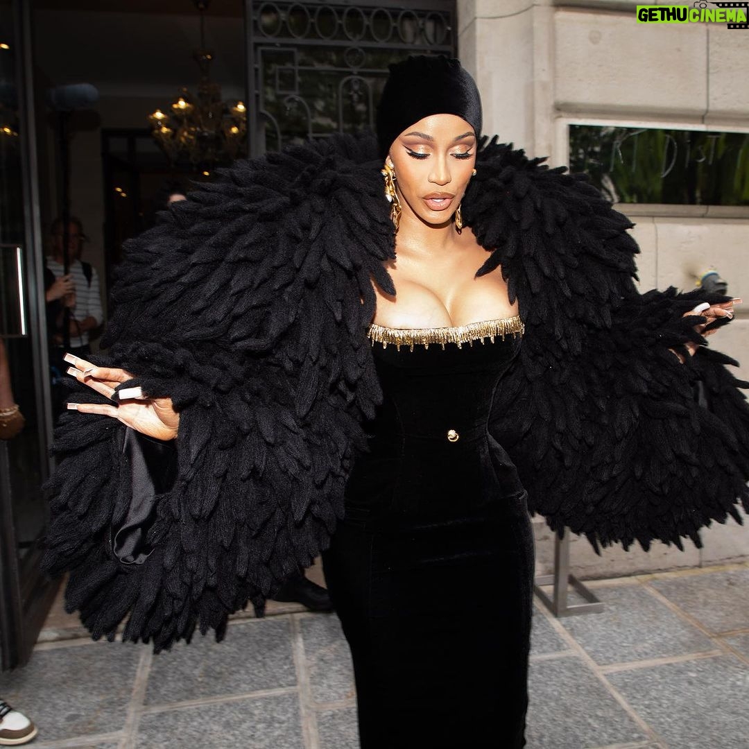 Cardi B Instagram - Polished! @schiaparelli BEAUTIFUL SHOW 🖤