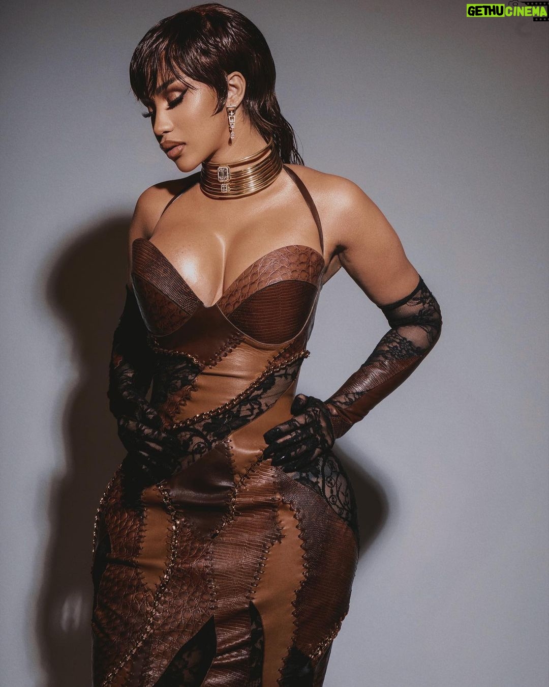 Cardi B Instagram - This that good pony …… @roberto_cavalli