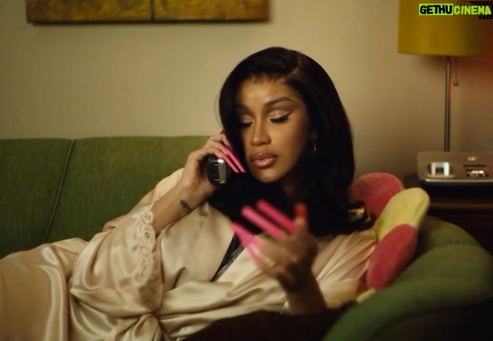 Cardi B Instagram - JEALOUSY …Single music video Midnight tonight 🚨🚨OFFSET FT ME ❤️