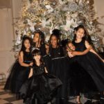 Cardi B Instagram - You will think the older they get the easier it will be to take these pictures!😒😒😒😒…….Anyways MERRY CHRISTMAS 🎄🎁 🖤