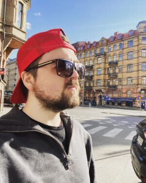 Carl Stanley Instagram - Redo att wrecka vilket jävla bowlingkalas som helst.
Akta huet.
