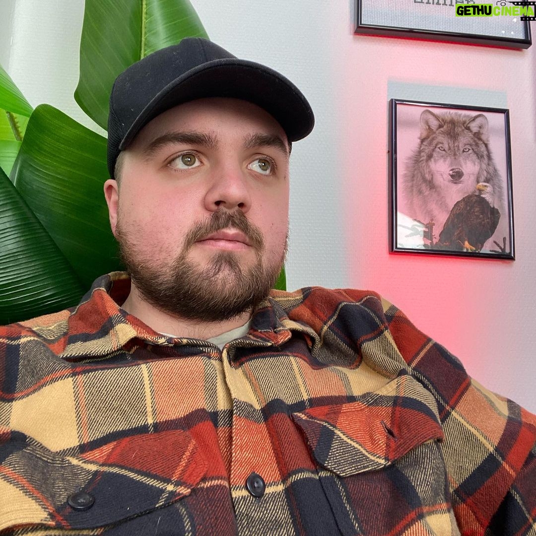 Carl Stanley - 2.2K Likes - Klär ni också ut er till Leif och Billy ibland? Bara för att känna känslan liksom.