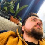 Carl Stanley Instagram - Liverapport från soffan: TV4 Guld finns fortfarande, avslagen Trocadero Zero smakar enhörningspiss (antagligen) och jag når inte mitt snus. Gör längre dosor, TACK (för allt). Akta huet.