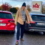Carl Stanley Instagram - Tom. Bo. LA! Nån jävla måtta får det vara. Nu är det ute. Alla ska lyssna. Patreons får extramaterial och filmat som vanligt. Ta alltid ett steg närmare Tombola Podcast. Varje vecka!
