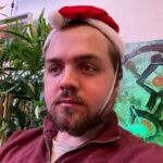 Carl Stanley Instagram - God Jul gott folk! Ja jag har väl inte mer att säga än att ni ska vara snälla mot varandra. Gillar man Tombola så finns det överraskelse i poddappen!❤️