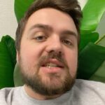 Carl Stanley Instagram - Denna måndag presenterar Hyndas Landgång & Baltutlämning Handelsbolag avsnitt 250 av Tombola Podcast. För Patreon presenteras också ett extrasnack där jag berättar om en otroligt sjuk upplevelse. Och @_marcusberggren han. Han. Han är med han också! Lyssna!