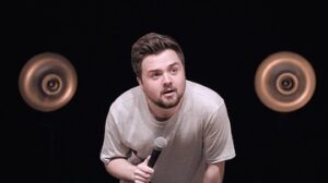 Carl Stanley Instagram - Nu är den på SVT Play! Född 1996 inspelad på Lunds Stadsteater i Februari i år. Tack alla som tittar och som ska titta. Hoppas ni gillar den! Länk i bio!