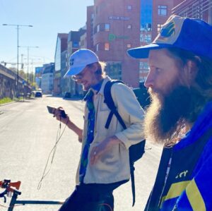 Carl Stanley Instagram - Möte med Svenska landslaget i Fylleboccia. Håll i er danskjävlar. För nu kommer vi.
Akta huet.
