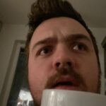 Carl Stanley Instagram - Mitt nyaste konstverk. Bildserien: ”En förvirrad man upptäcker sitt eget kaffe.”