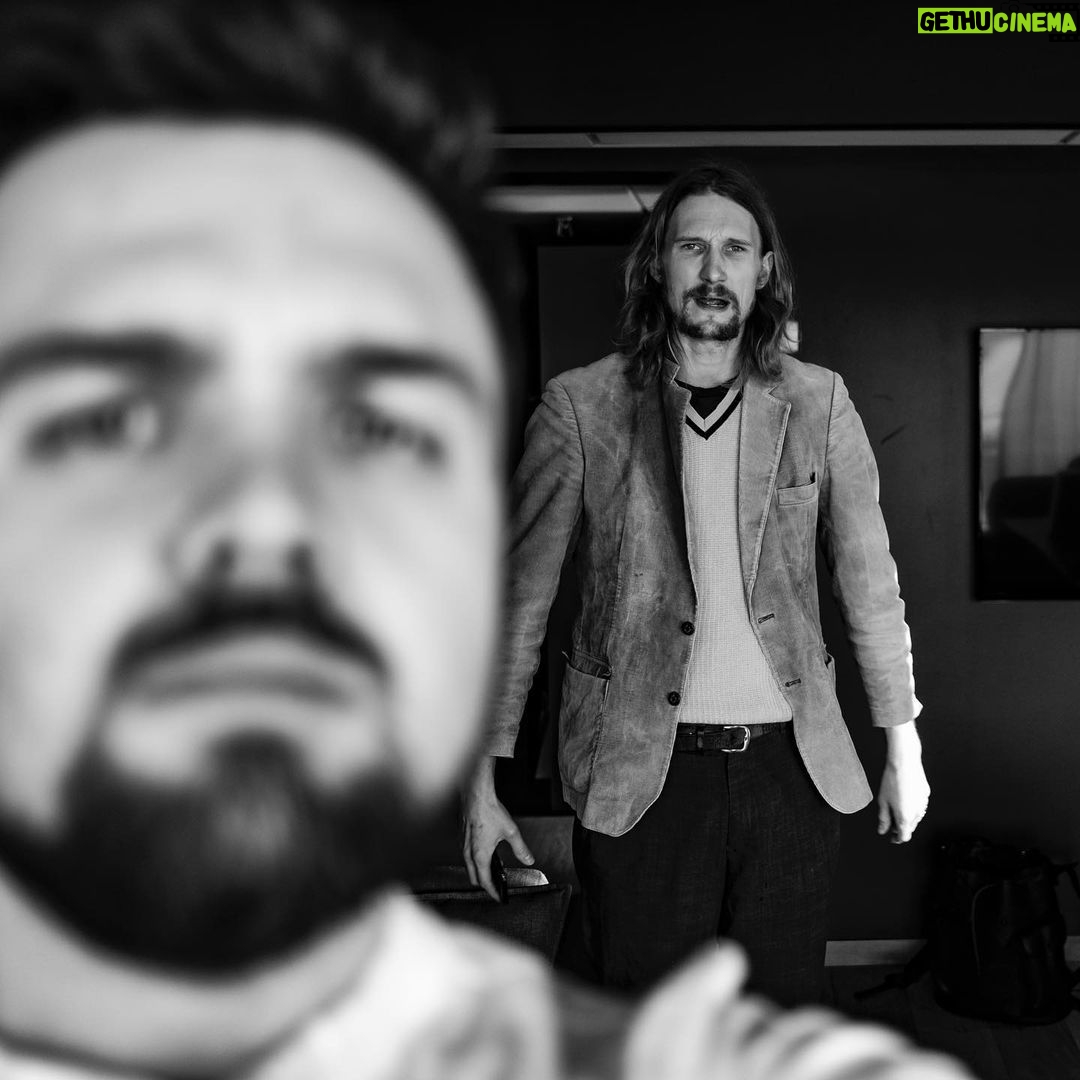 Carl Stanley - 2.5K Likes - Tills dom slutar göra nya måndagar!
Tombola Podcast. Lyssna i valfri mojäng. Slut på meddelande.
