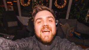 Carl Stanley Instagram - God Jul bönner!
Akta huet!❤️
