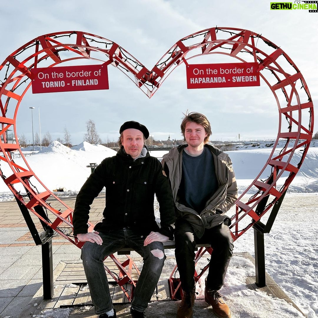 Carl Stanley Instagram - Jävla pangturné om jag får säga det själv! Tack alla som kommit och tittat❤️ Jag vill också tacka John Gillberg som varit en helt otrolig förkomiker, Rolle som varit världens bästa tekniker och åkt med mig från Ystad till Kiruna! Starkt jävla gäng rakt igenom❤️ Tack också till Cicci Stenborg som är den bästa producenten man kan önska sig. Tack till Marcus och Petrina som gästade finalgiget och skojade skiten ur alla som ville! Slutligen. Tack för att jag får hålla på. Det blir säkert en nu turné någon gång, då ses vi kanske igen? Snälla? Ha de gött, hörs i Tombola på måndag, hajjj
