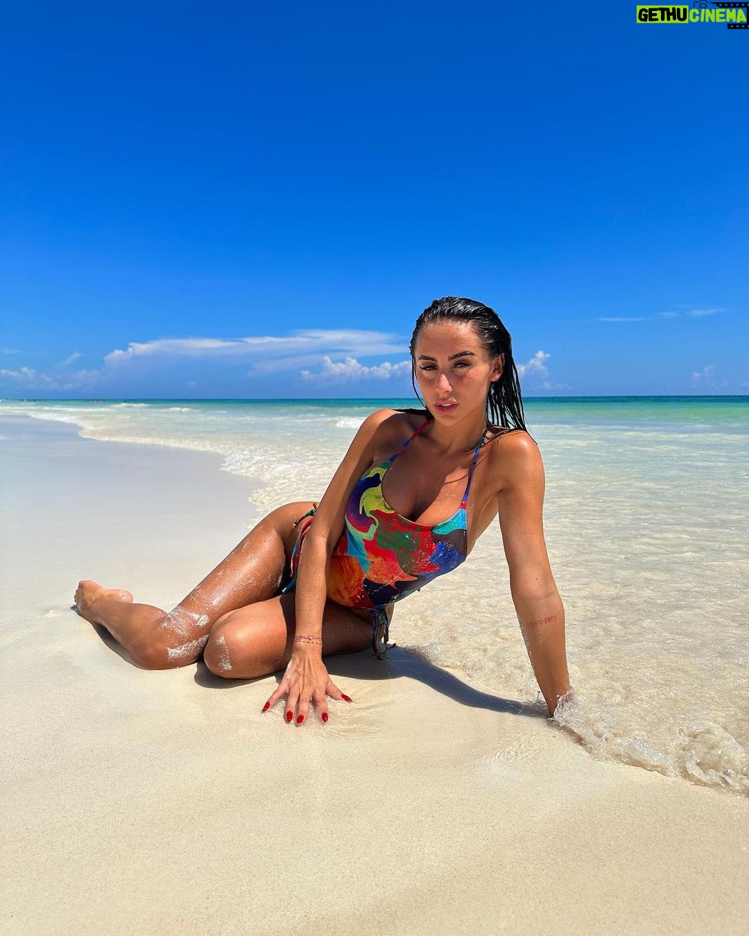 Carla Talon Instagram - ven aquí Tulum, México