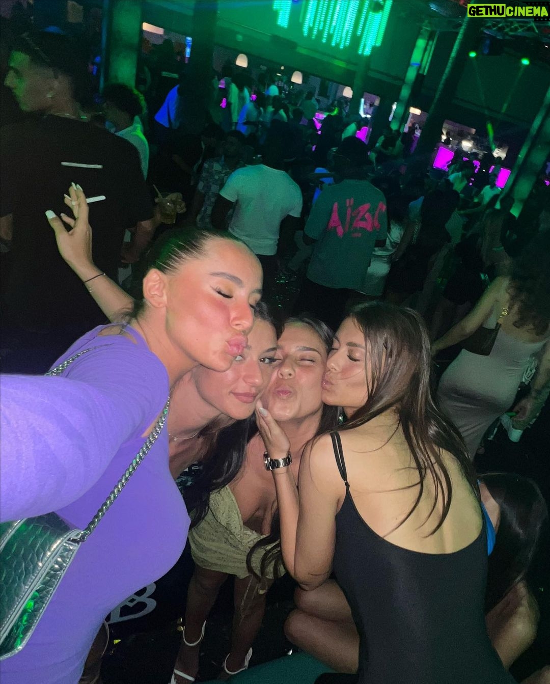 Carla Talon Instagram - end of summer back home ❤️ Dubai, United Arab Emirates