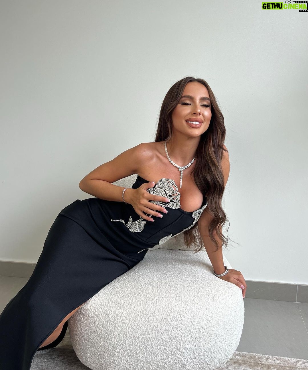Carla Talon Instagram - home is best office @FashionNova 🖤 Dubai, United Arab Emirates