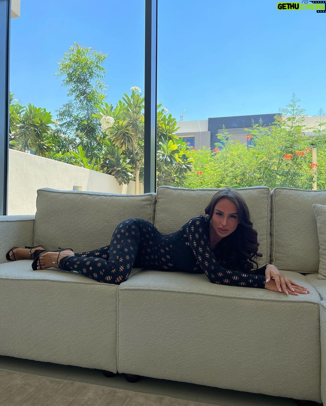 Carla Talon Instagram - miss me yet? 🖤 @FashionNova Dubai, UAE