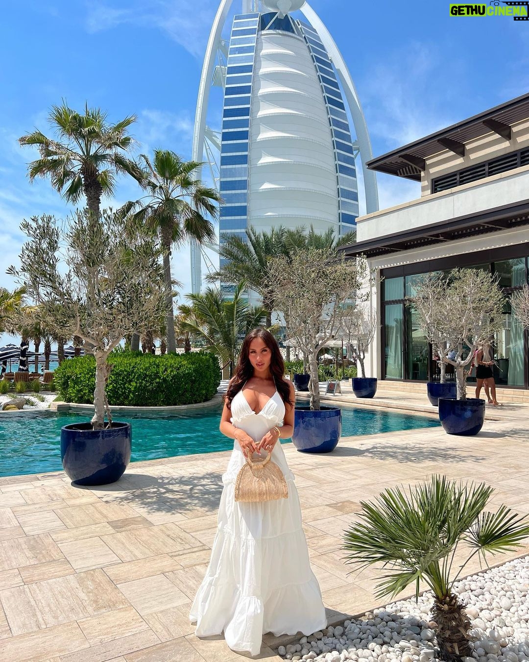 Carla Talon Instagram - How about now 🤍 @fashionNova Dubai, United Arab Emirates
