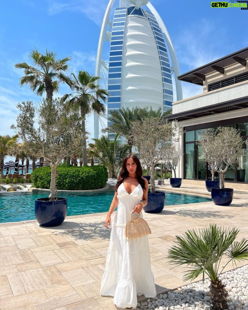 Carla Talon Instagram - How about now 🤍 @fashionNova Dubai, United Arab Emirates