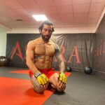 Carlo Pedersoli Jr. Instagram - Sempre in allenamento, sempre focalizzato 🔥#CPJr #SkyIsTheLimit #Semento #cagewarriors Aspera Training Center